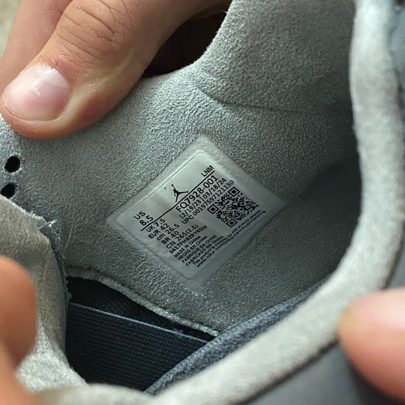 2024
Air Jordan 4 Retro SE 'Wet Cement
8.5 Men 
Gently used - Picture 5 of 10